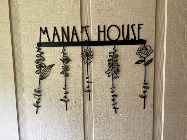 Customer photo review of Our Family Garden - Personalized Birth Month Flowers Family Name Sign Mother's Day Gift