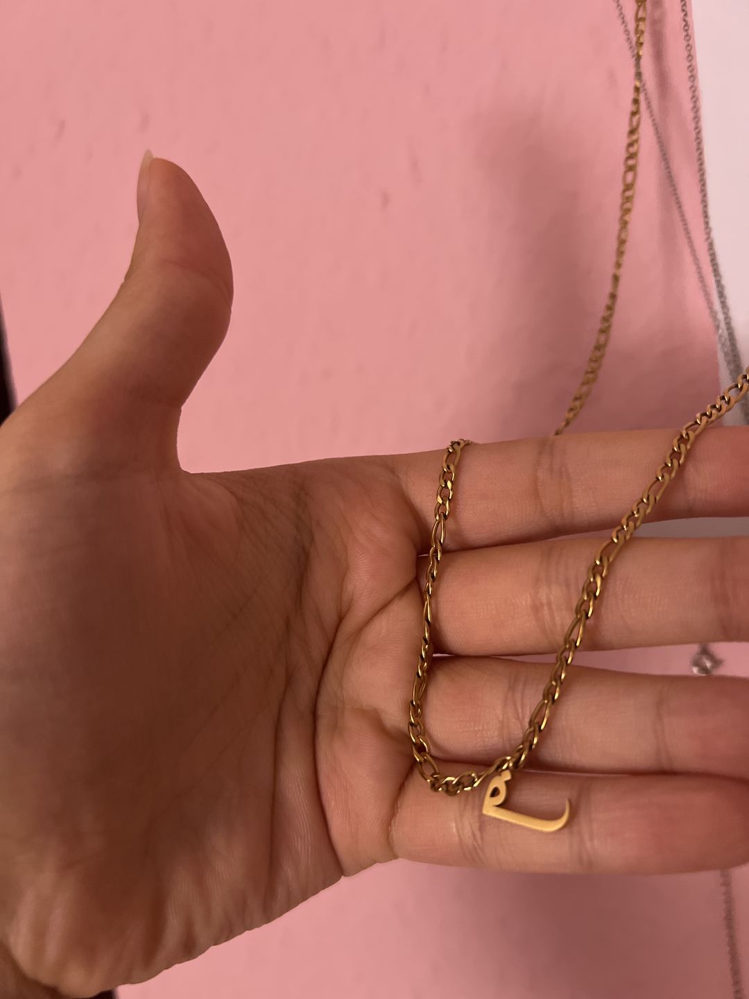 Customer photo review of Arabic Letter Halskette | 18K vergoldet