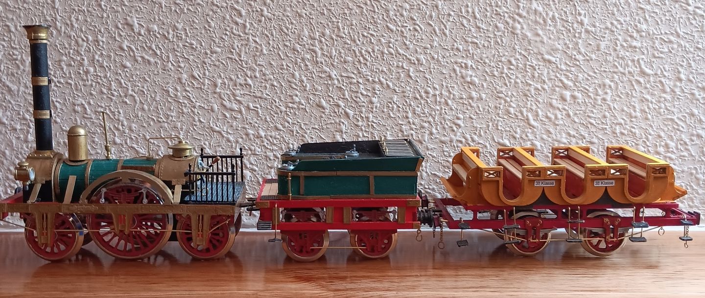 Customer photo review of Maqueta Coches Tren Adler