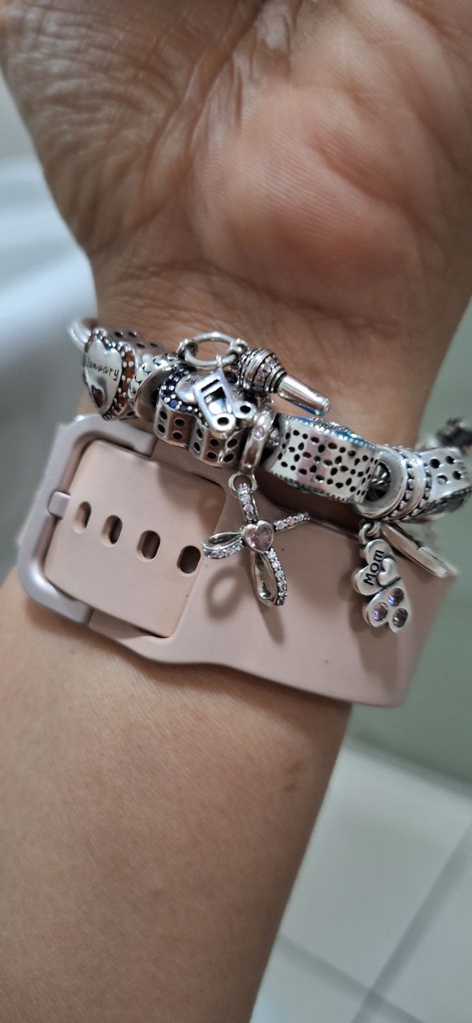 Customer photo review of Charm Cruz Diamantada