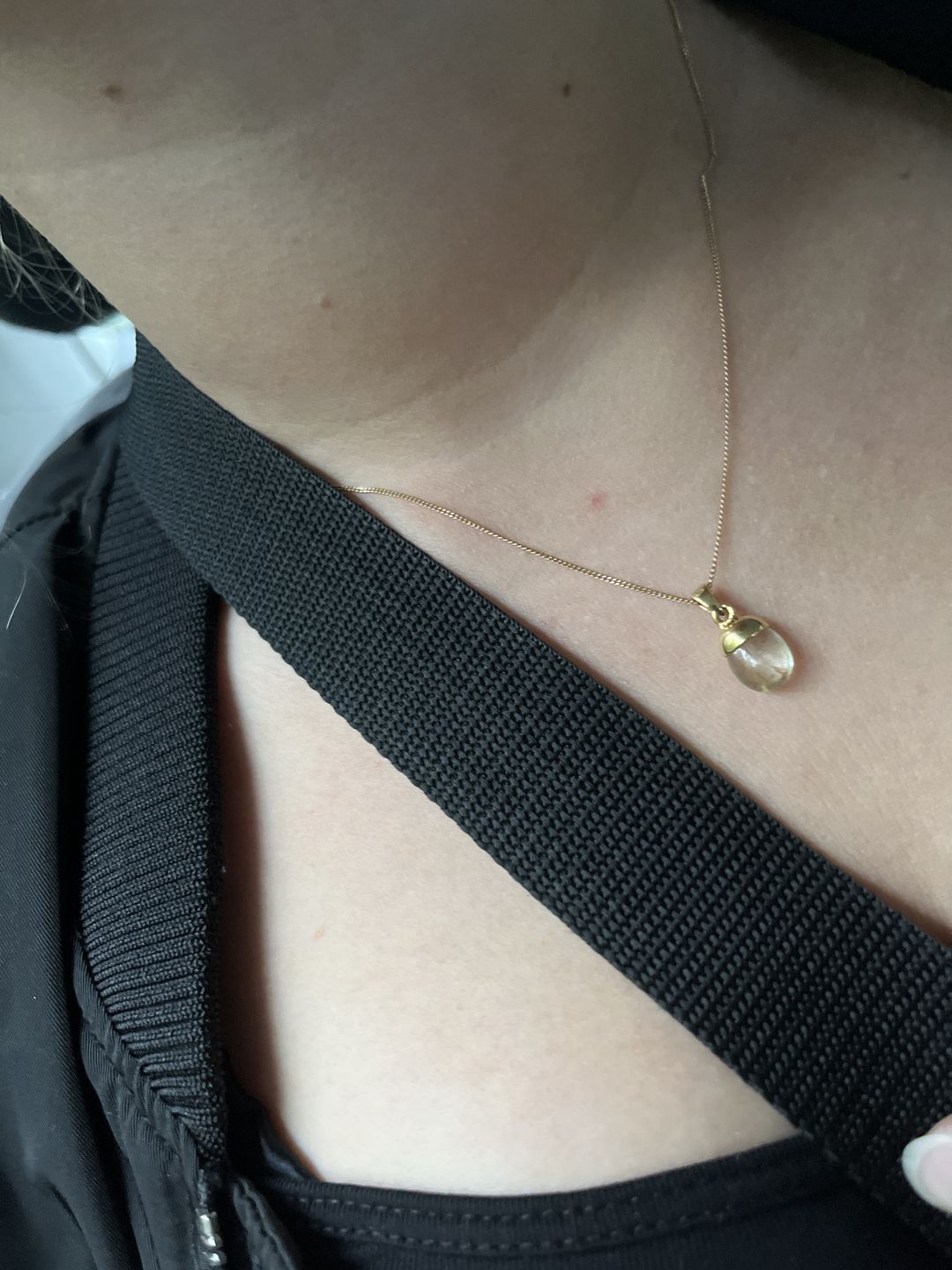 Customer photo review of Berlock Trumlad Rutilkvarts Guld