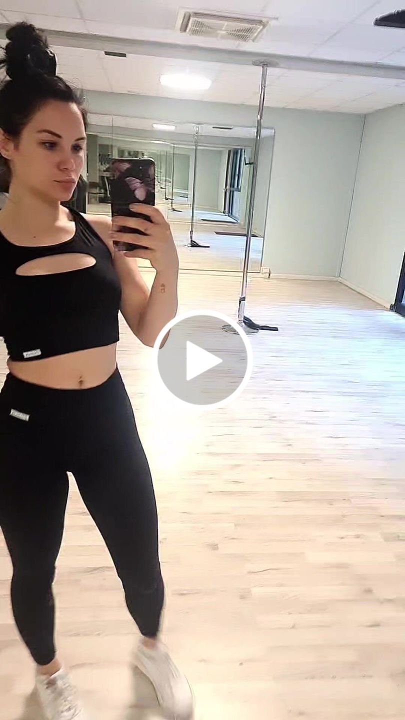 Customer video review of Top Goth nero