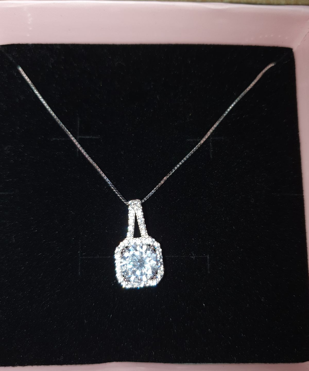 Customer photo review of Viviene Halskette | 18K vergoldet