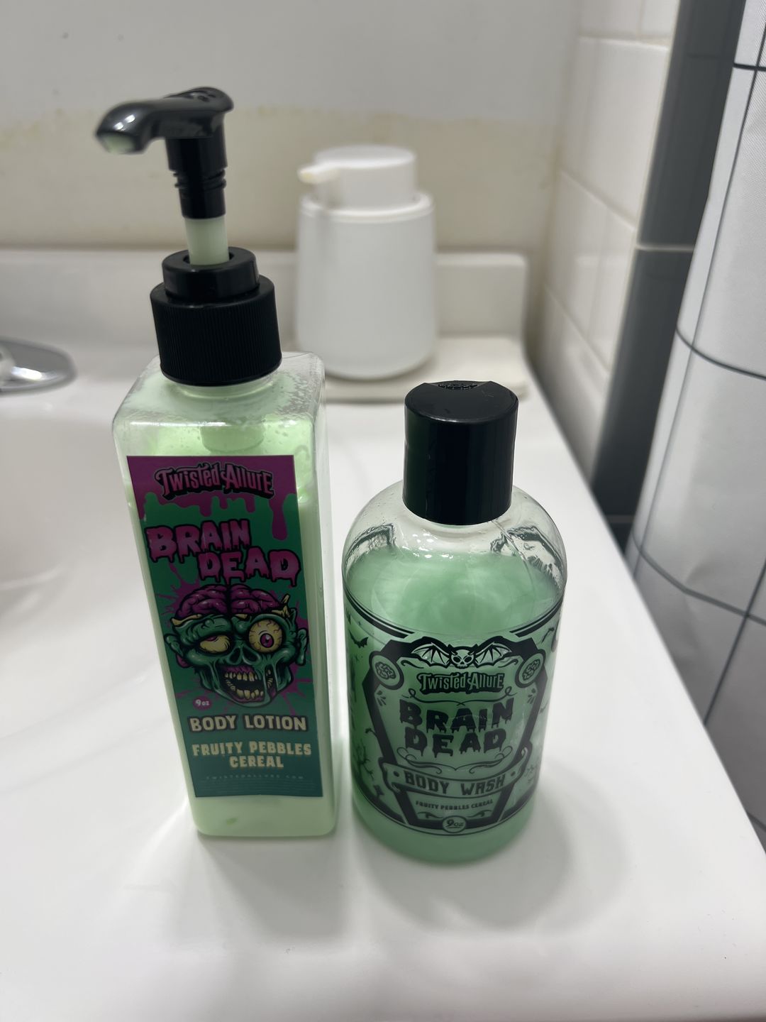 Customer photo review of Brain Dead Body Wash (Fruity Pebbles Cereal)
