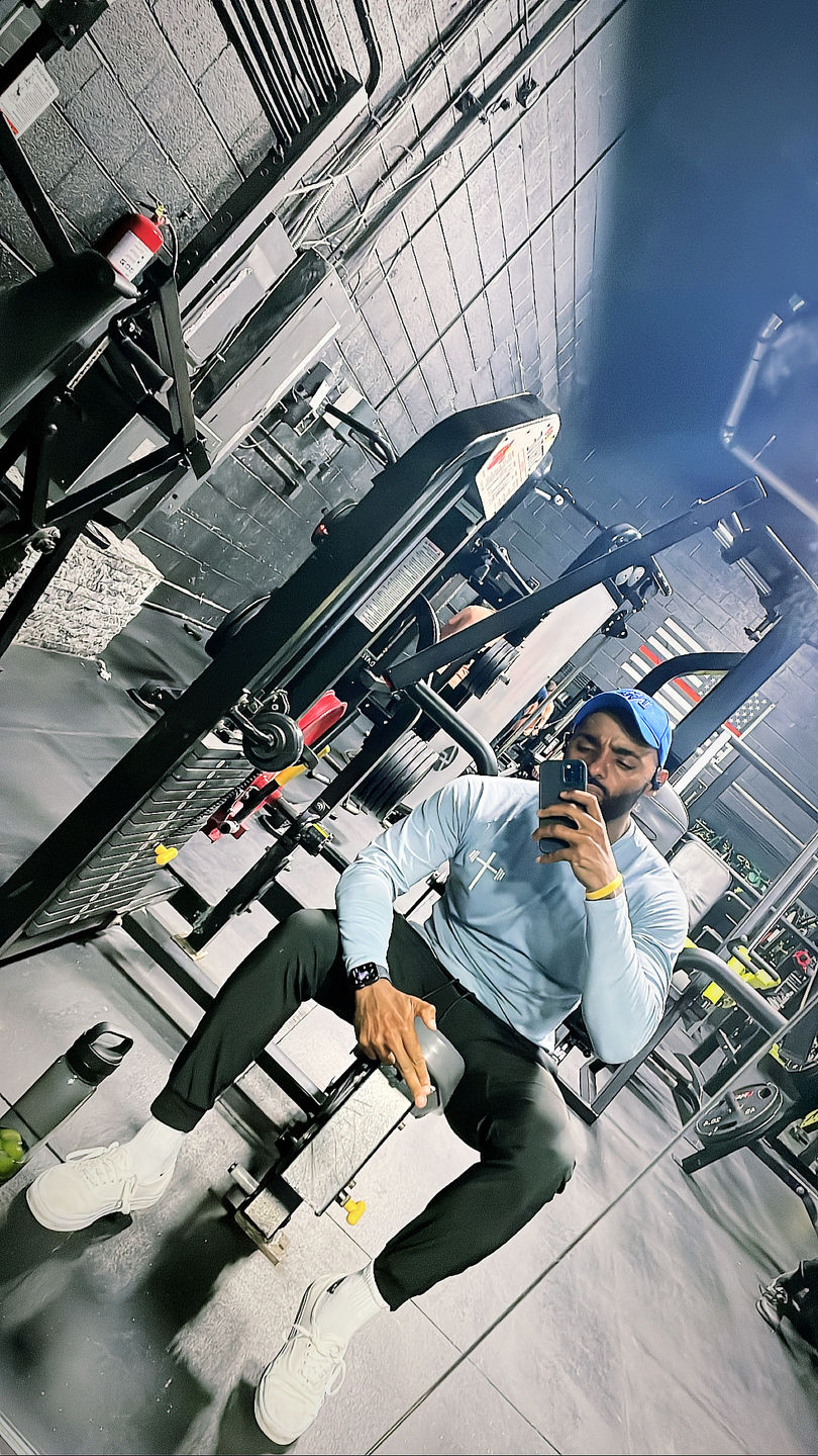 Customer photo review of Long Sleeve Performance Tee - Light Blue