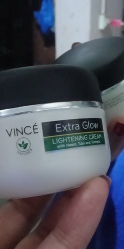 Customer photo review of Extra Glow Lightening Cream