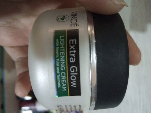 Customer photo review of Extra Glow Lightening Cream