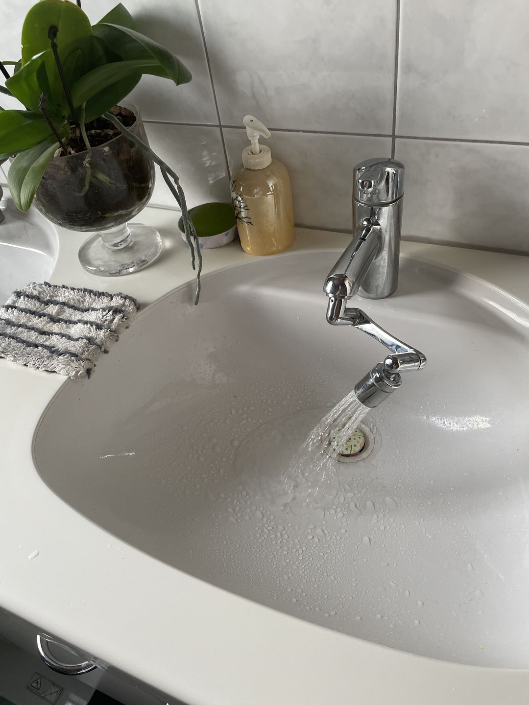 Customer photo review of Swivel™ 2.0 | Der NEUE 1440° drehbare Wasserhahn Aufsatz