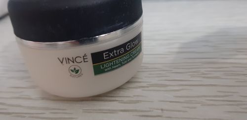 Customer photo review of Extra Glow Lightening Cream