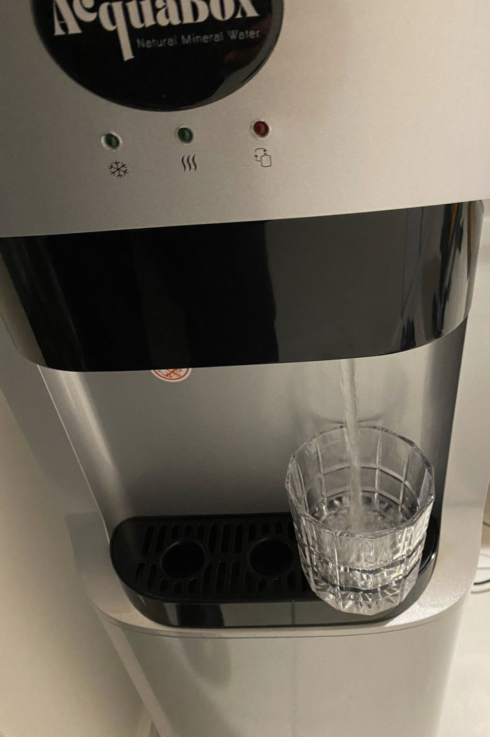 Customer photo review of AcquaBox ®️ 20L Mineral Water Refill