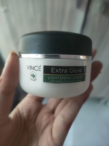 Customer photo review of Extra Glow Lightening Cream