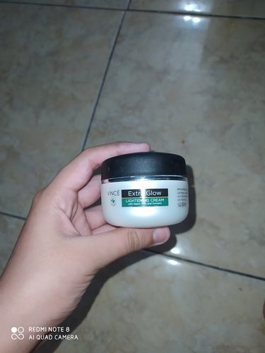 Customer photo review of Extra Glow Lightening Cream