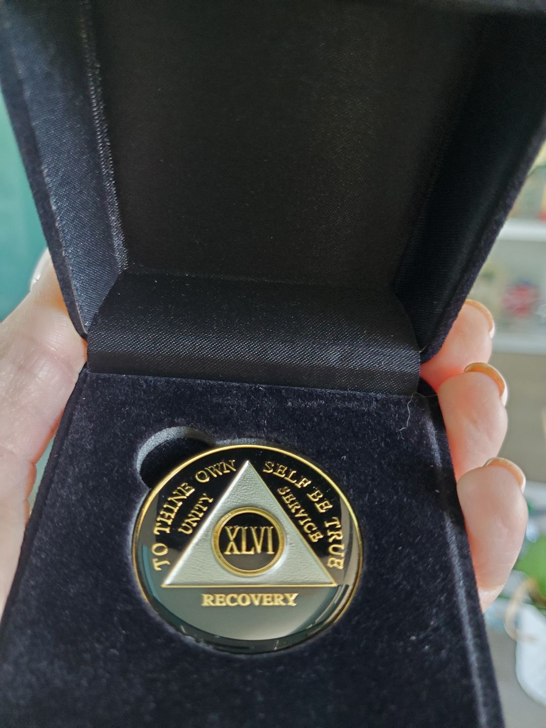 Customer photo review of 34mm Standard Size AA Medallion Velvet Box - Specialty Chip/Coin/Token Holder