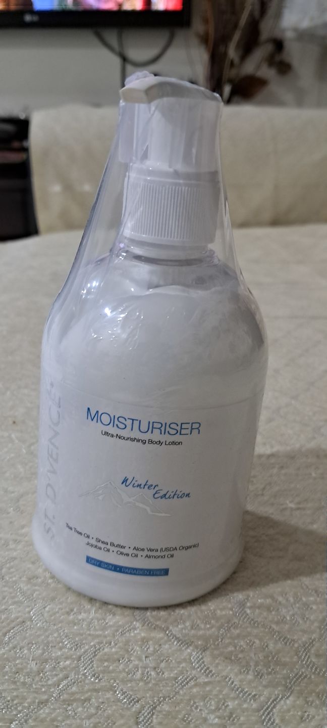 Customer photo review of Winter Body Lotion with Tea Tree & Shea Butter, 300 ml