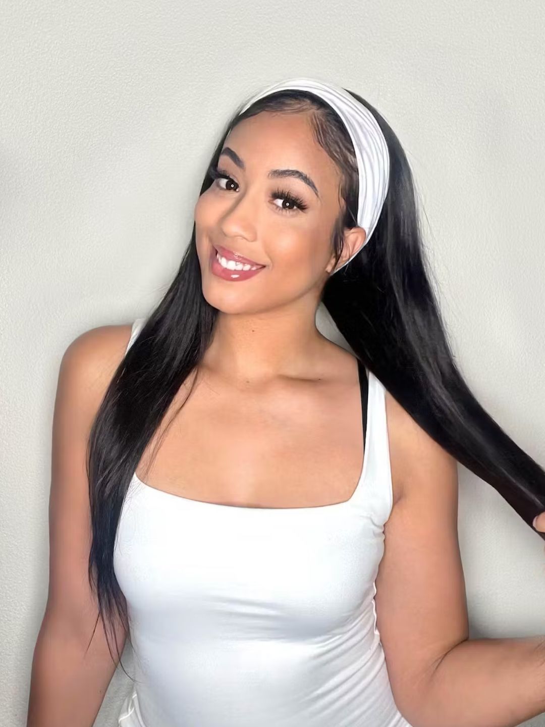 Customer photo review of MORE FACE Straight Headband Wig Human Hair Glueless Wig Full Machine Made Wigs