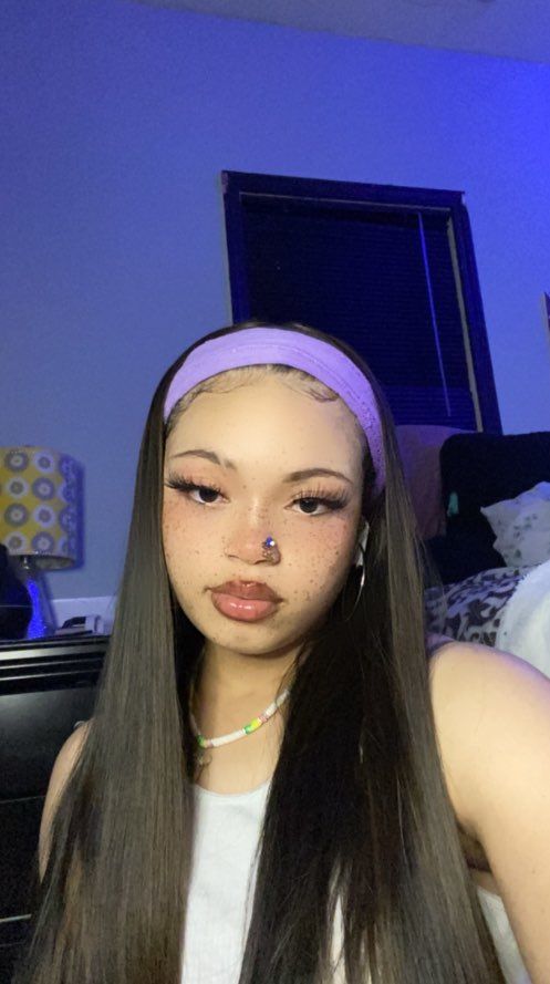 Customer photo review of MORE FACE Straight Headband Wig Human Hair Glueless Wig Full Machine Made Wigs