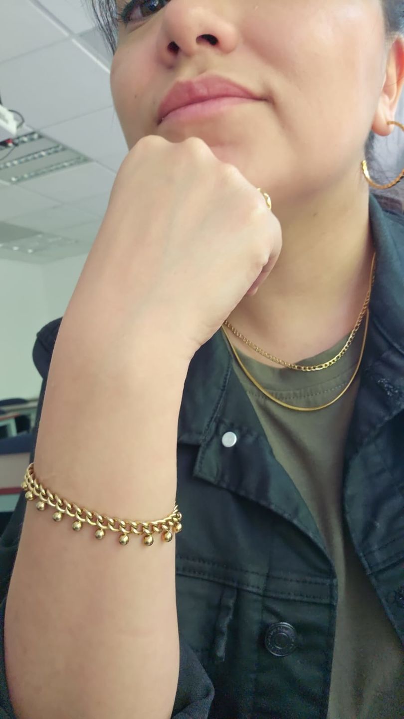 Customer photo review of Pulsera Chelsea
