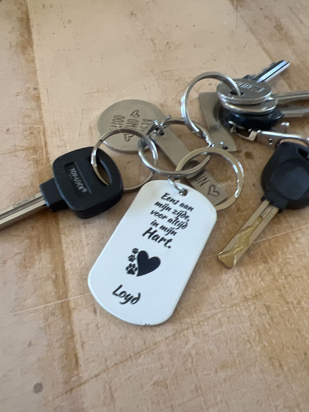 Customer photo review of Voor altijd in mijn hart  - Gepersonaliseerde Dog Tag Sleutelhanger