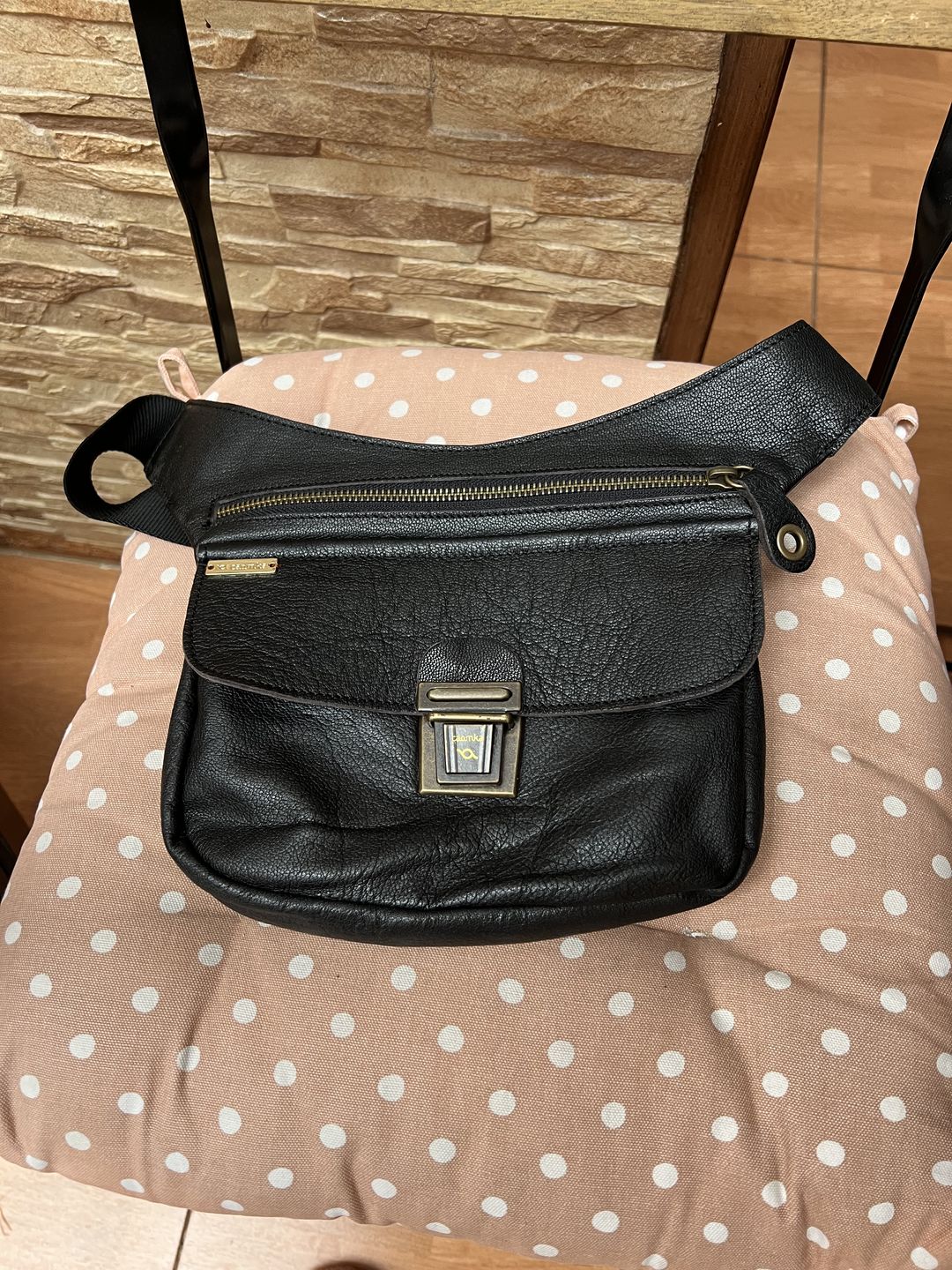 Customer photo review of Riñonera "Classic Black & Old Gold” + Bolsillo trasero · Piel · Pieza Exclusiva Núm. 19004