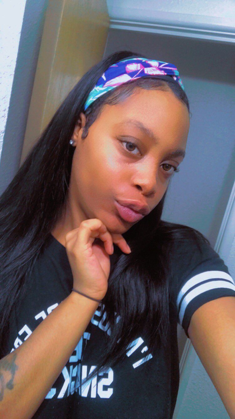 Customer photo review of MORE FACE Straight Headband Wig Human Hair Glueless Wig Full Machine Made Wigs