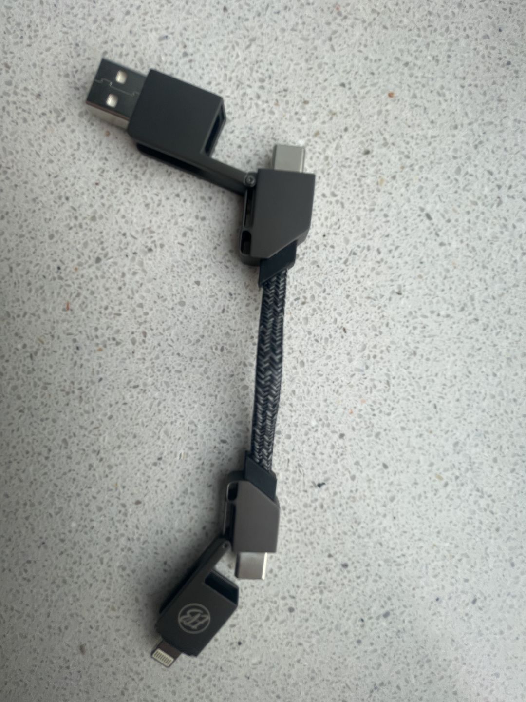Customer photo review of Ultra Universal-Ladekabel