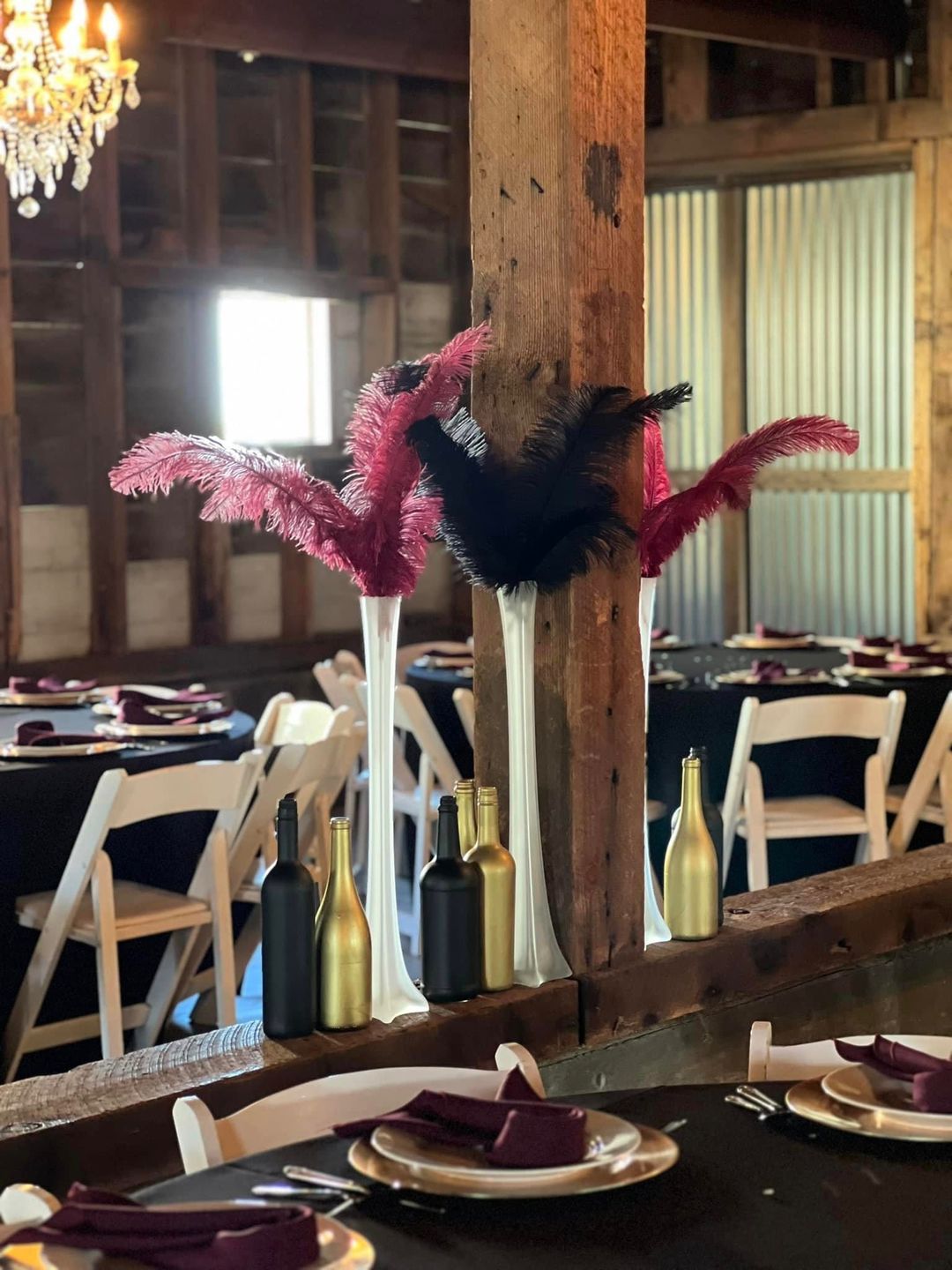 Customer photo review of Ostrich Feather Tail Plumes 17-20" (Black)