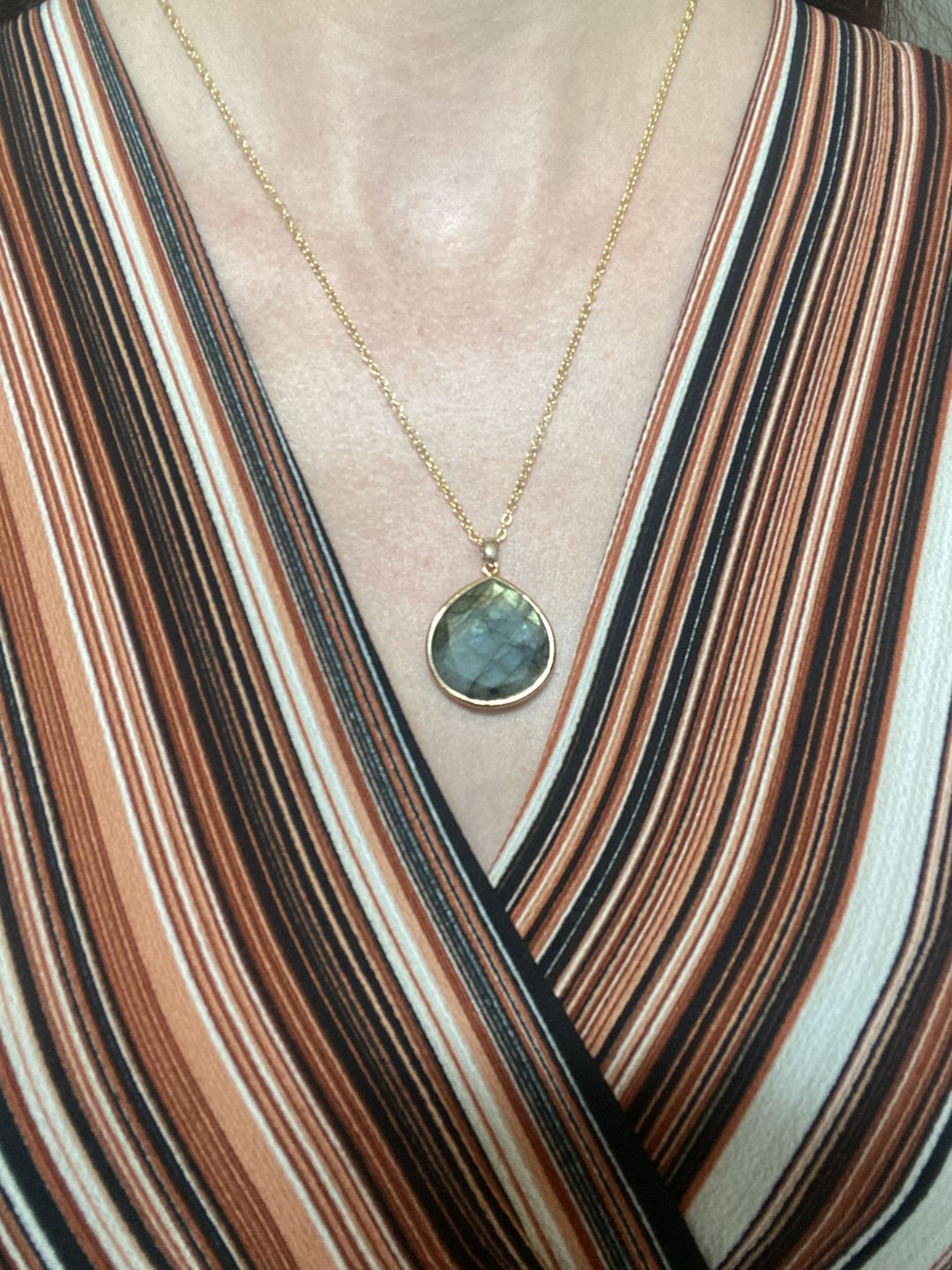 Customer photo review of Collier Labradorite Femme