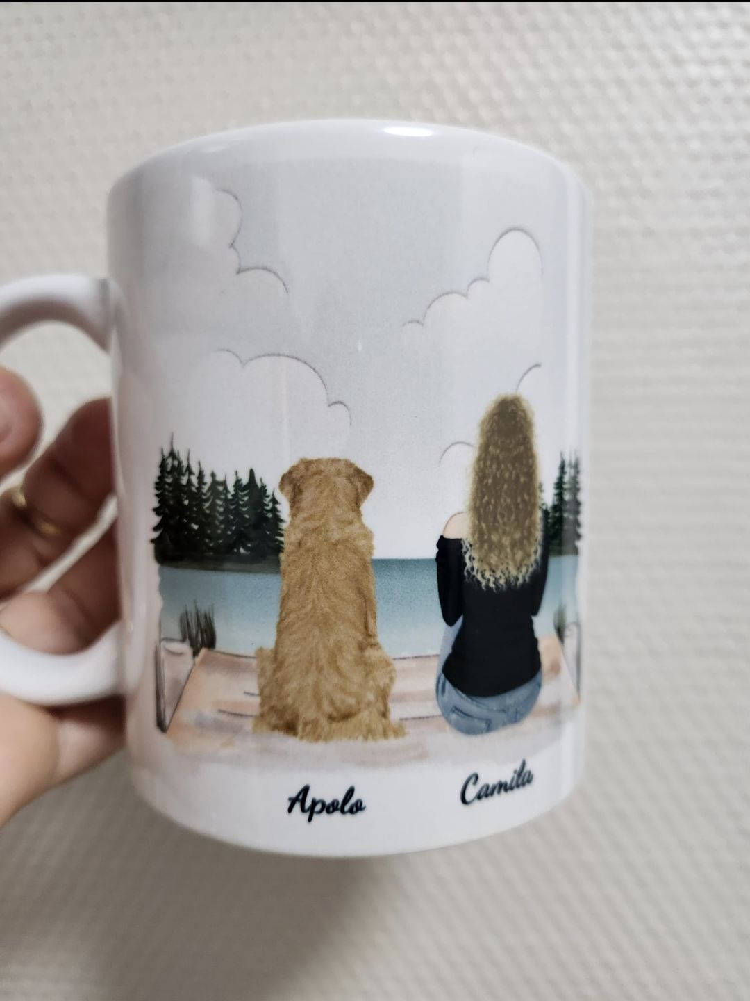 Customer photo review of Femme avec chien - Mug personnalisé