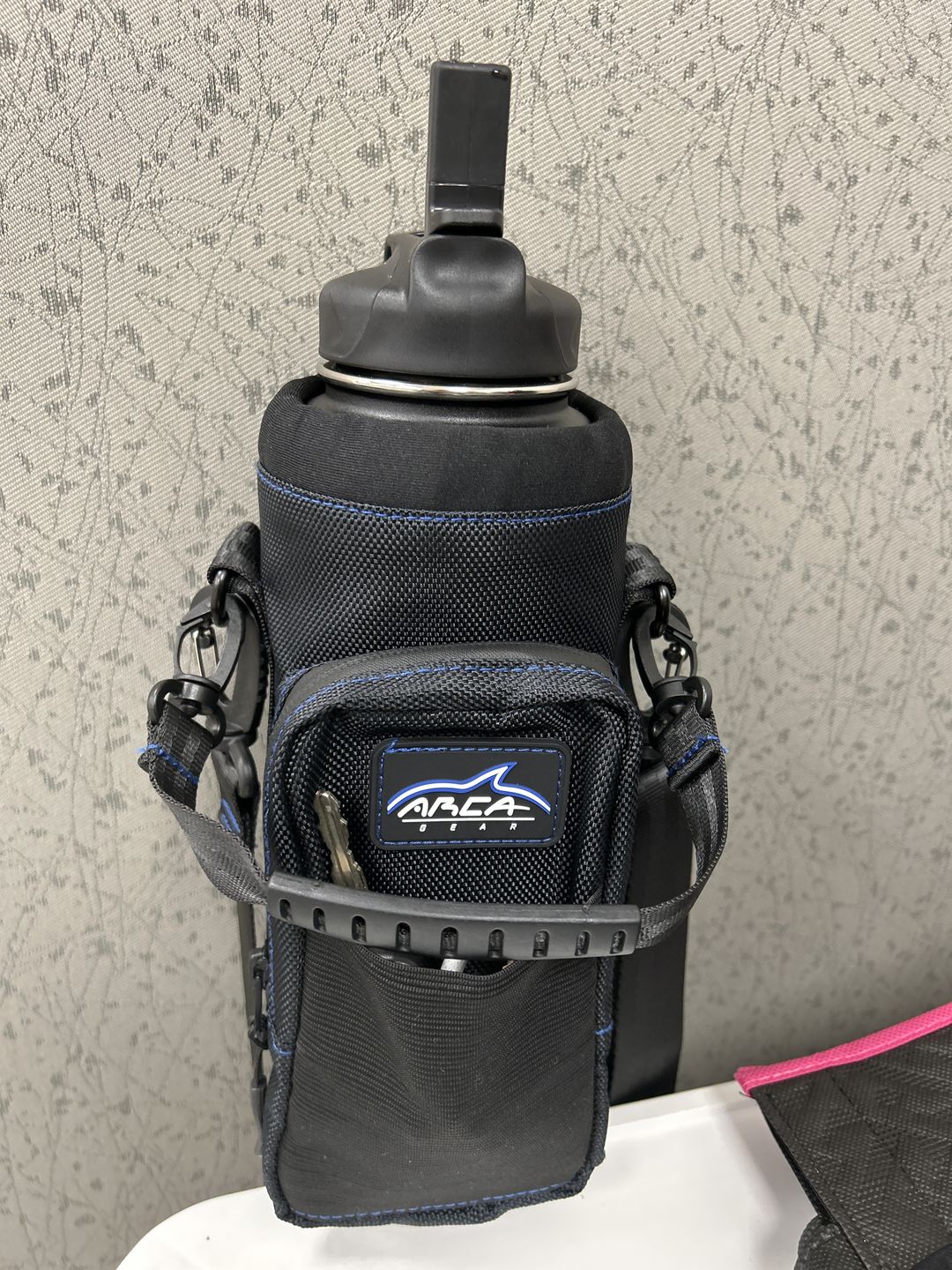 Customer photo review of 40 OZ Hydro Carrier & Stainless Steel Hydro Vessel Water Bottle Combo Pack