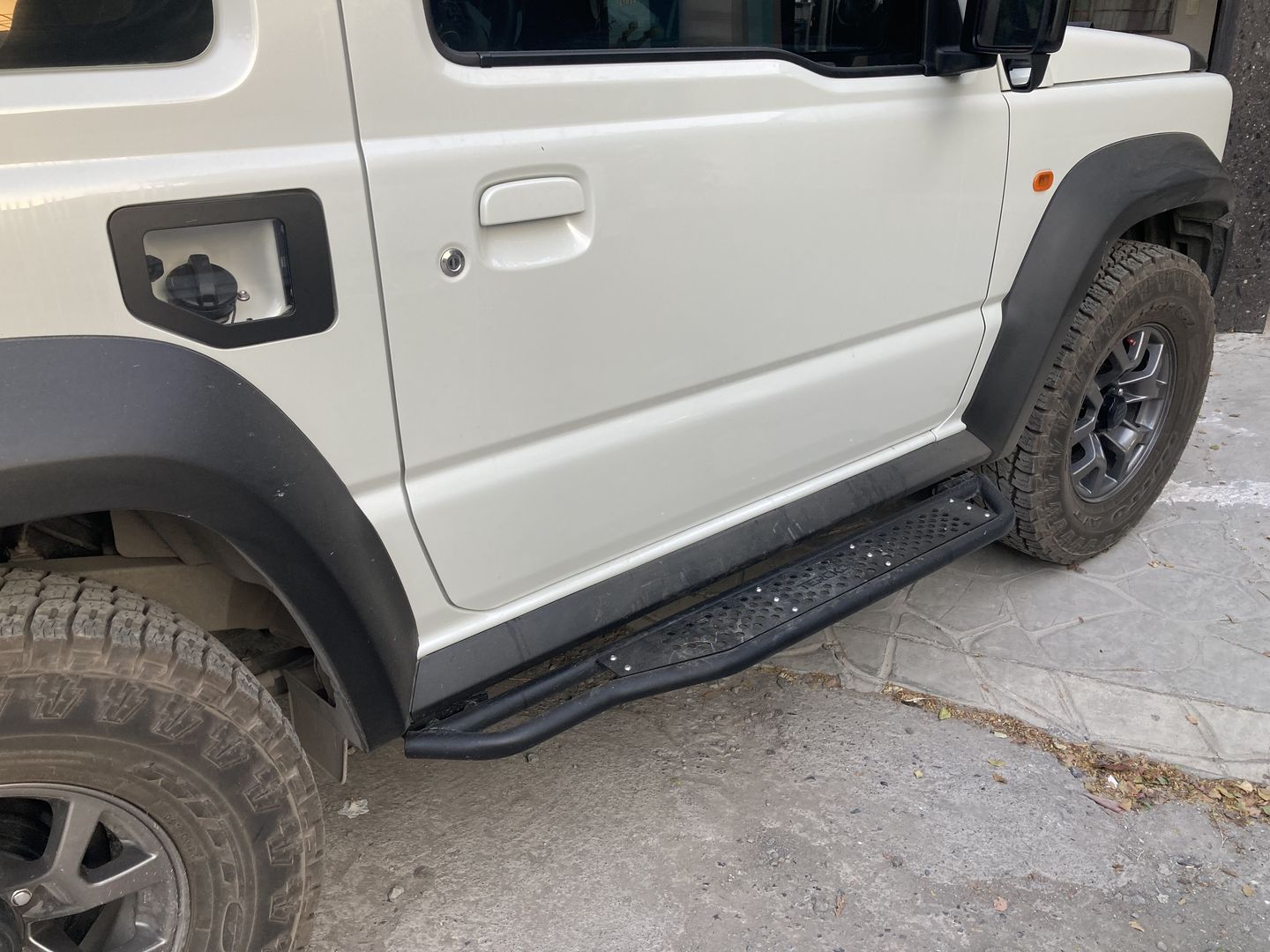 Customer photo review of Estribo 2.0 para Suzuki Jimny