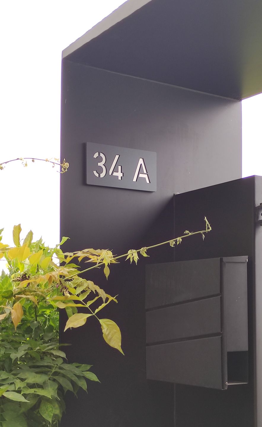 Customer photo review of Numero civico modello Stencil Horizontal