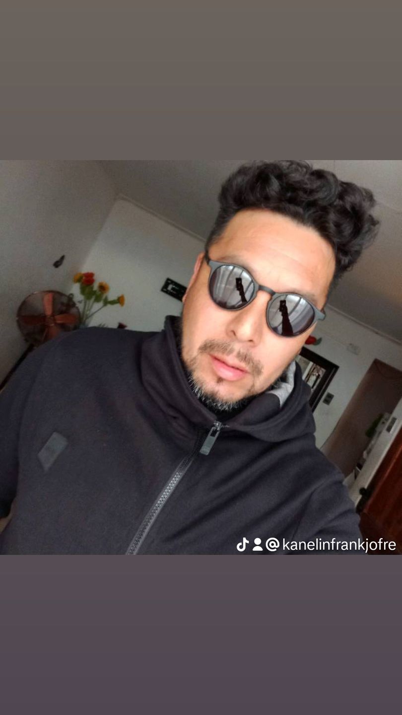 Customer photo review of Frank
