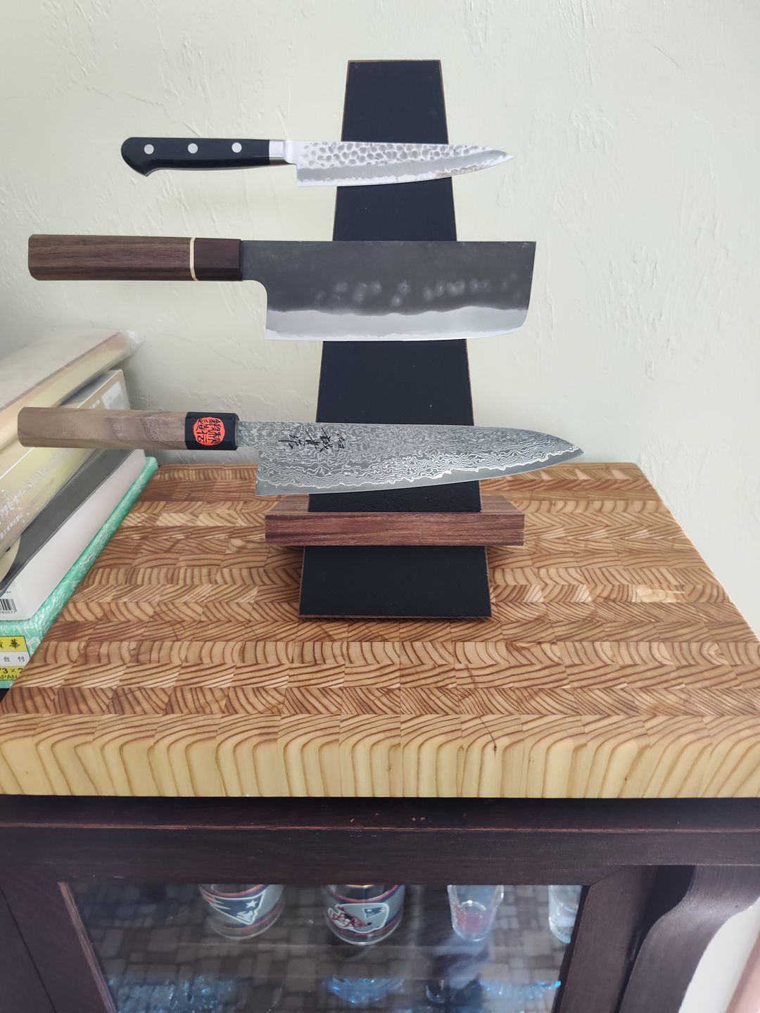 Customer photo review of Black Leather Tilt Stand