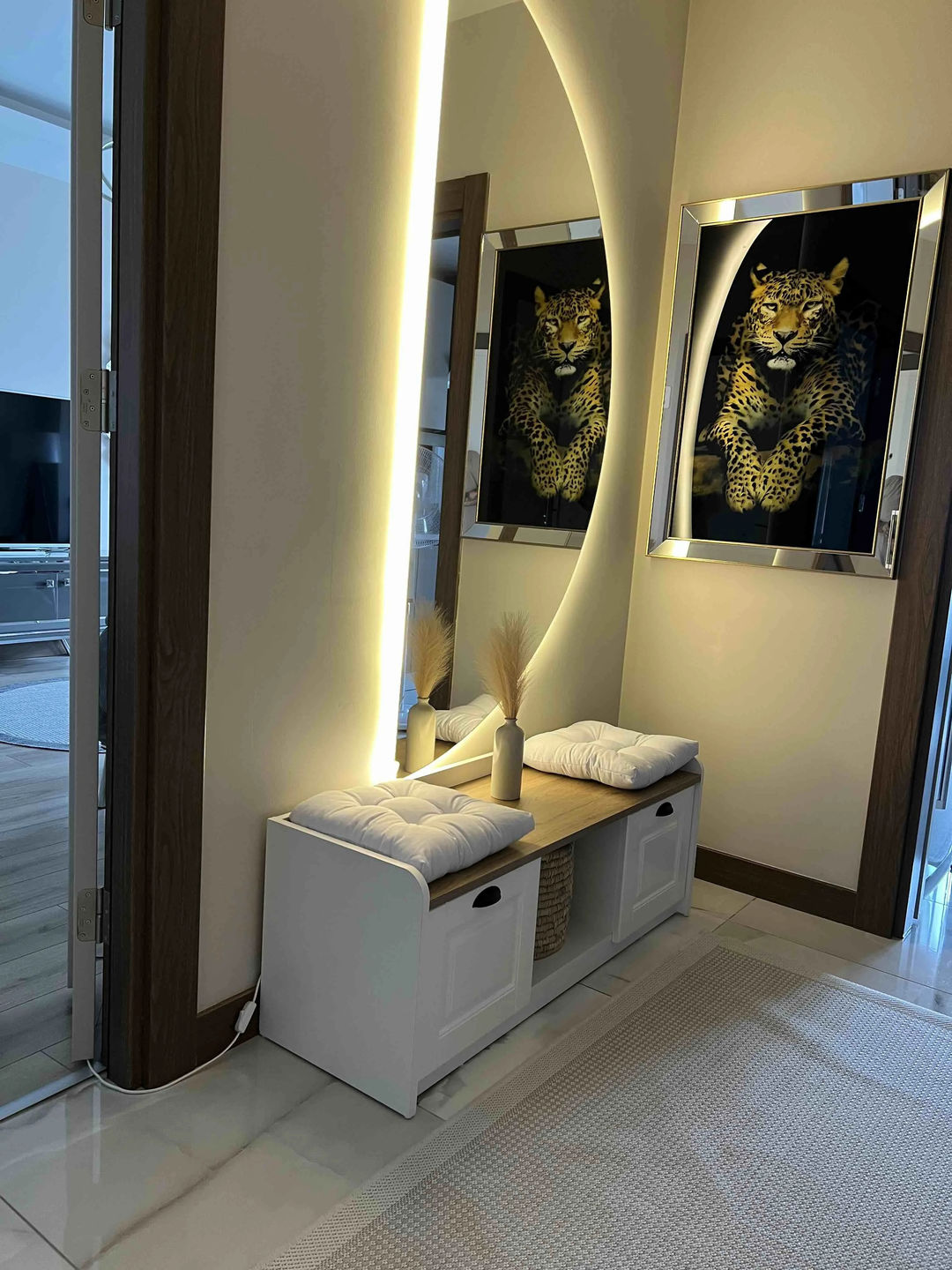 Customer photo review of Rani P2 Modern Ayakkabılık Ayakkabı Dolabı  Renk: Beyaz - S. Ceviz M1