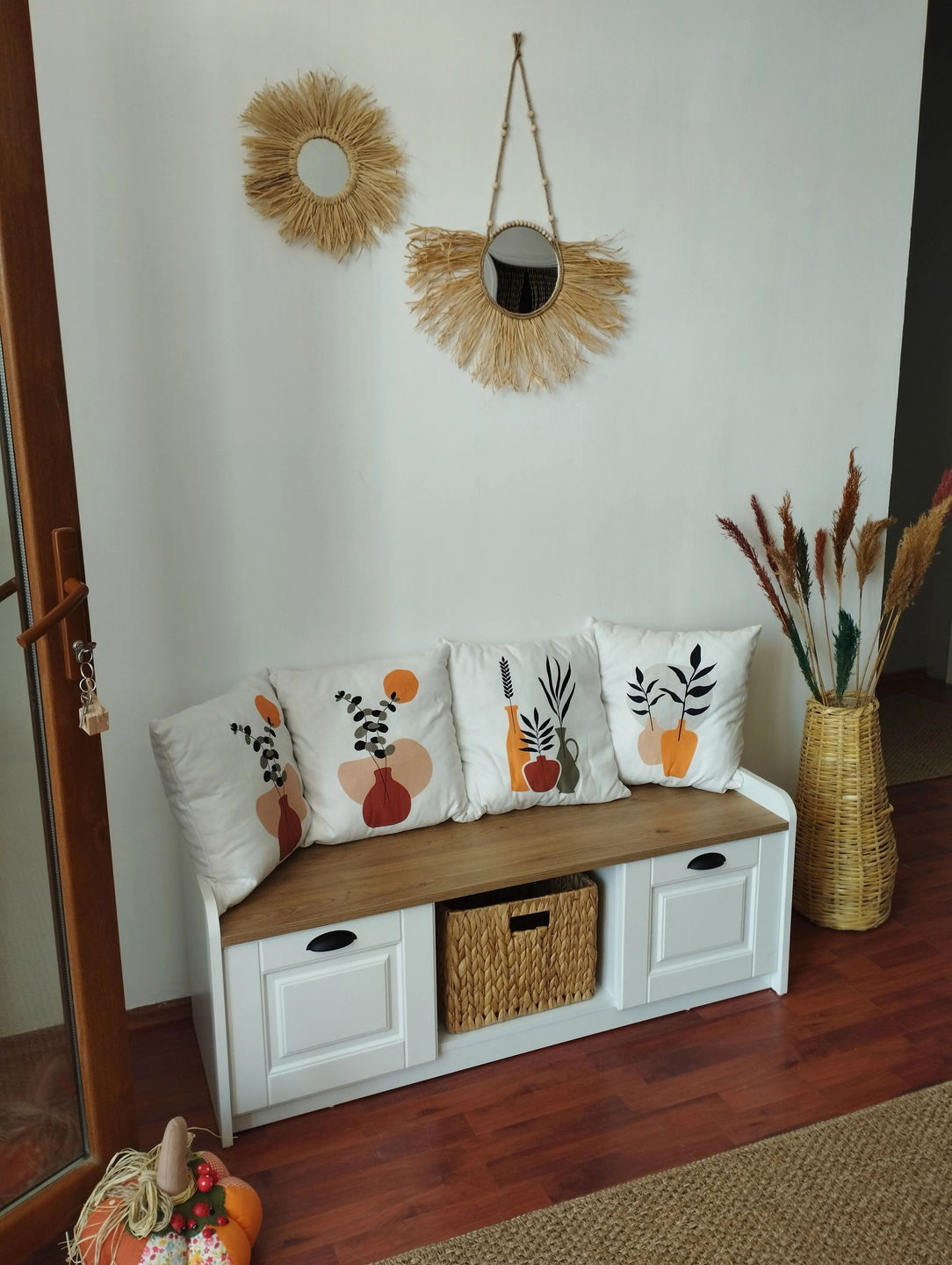 Customer photo review of Rani P2 Modern Ayakkabılık Ayakkabı Dolabı  Renk: Beyaz - S. Ceviz M1