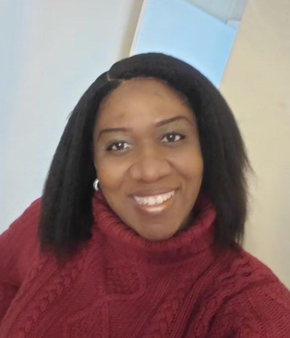 Customer photo review of 4C Edges | Luvwin 180% Density Deep Side Parted Undetectable Lace Glueless Kinky Straight Bob Wig