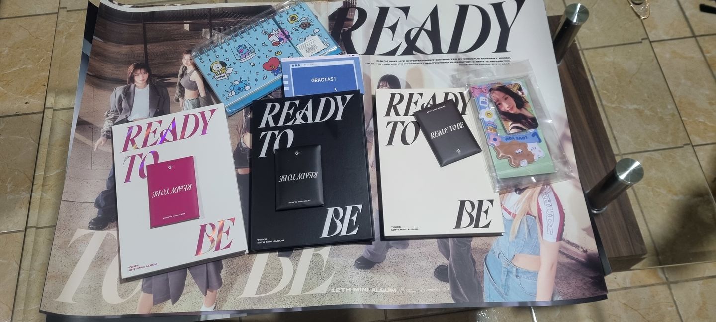 Customer photo review of TWICE - READY TO BE - VERSION BE