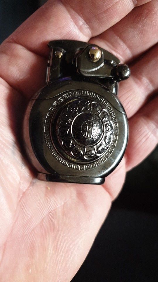 Customer photo review of Ancient Flower Lighter