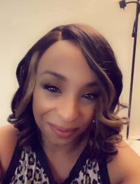 Customer photo review of Luvwin 13x4 Honey Blonde Highlight Wavy Human Hair Bob Wig