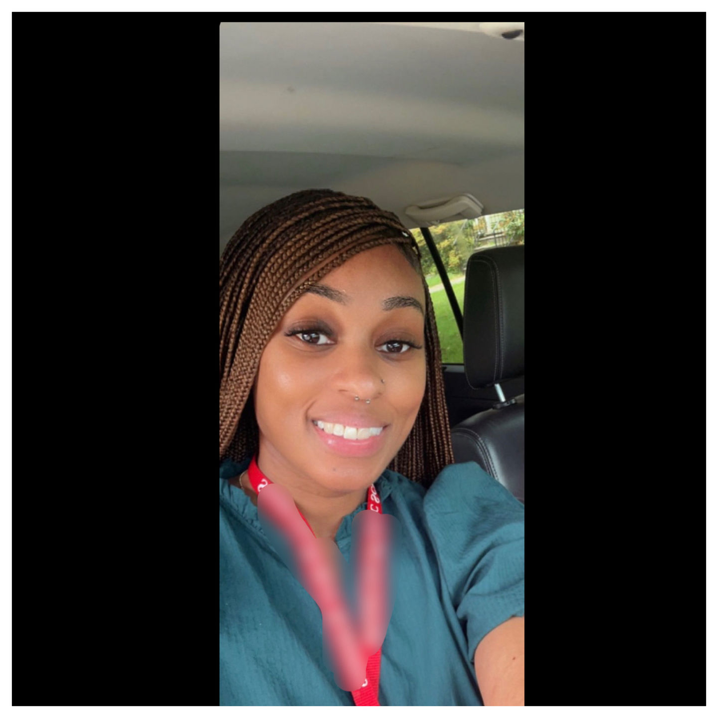 Customer photo review of Beyoncé Knotless Braids Wigs (Ready To Ship)