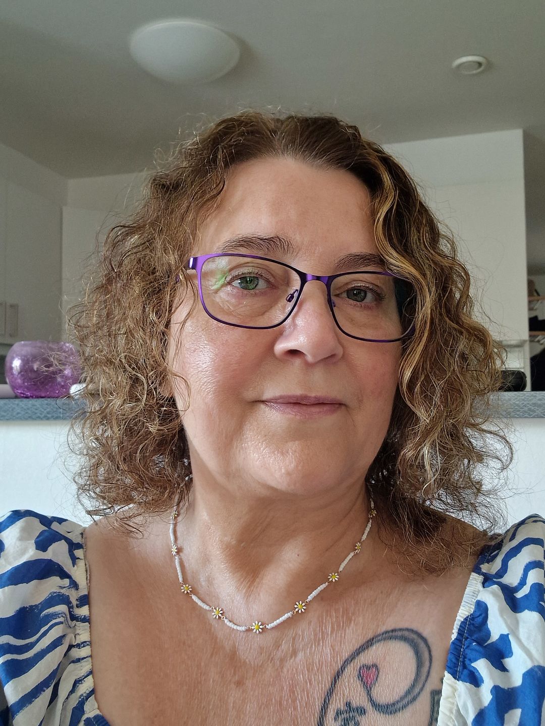 Customer photo review of Astrid - Flower Daisy Enamel Necklace