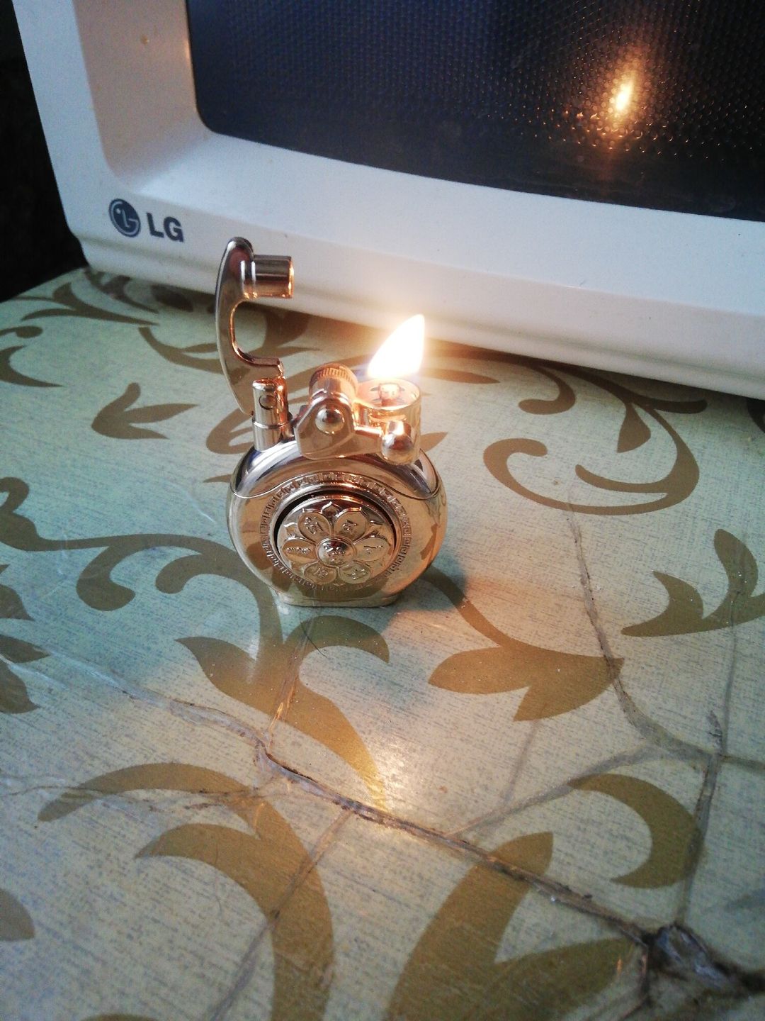 Customer photo review of Ancient Flower Lighter