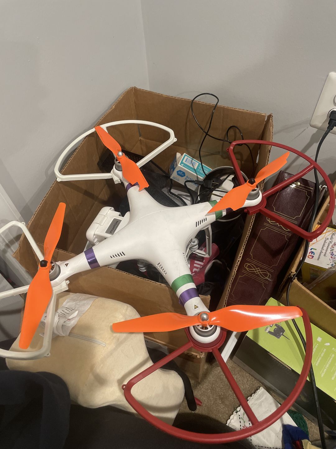 Customer photo review of DJI Phantom 1-3 Upgrade Propellers - MR PH 9.4x5 Set x4 Orange