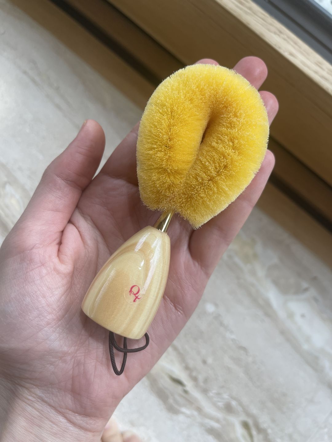 Customer photo review of Tomioka Silk Gold Silk Face Brush