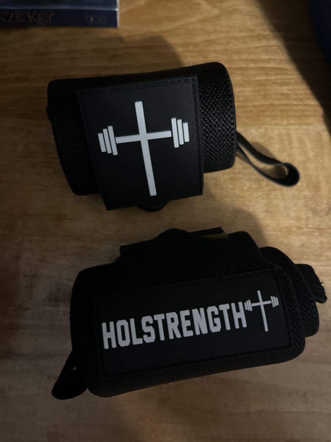 Customer photo review of HolStrength Wrist Wraps 18"