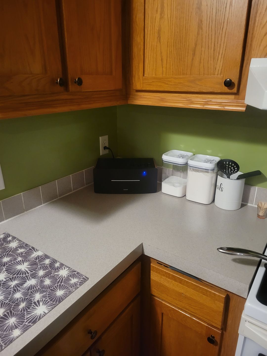 Customer photo review of Edifier D12 Bookshelf Speaker - Integrated Desktop Stereo Bluetooth Speaker- Wooden Enclosure