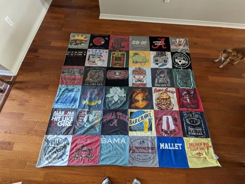 T-shirt quilt featuring the university of alabama football team by Johanna from MS