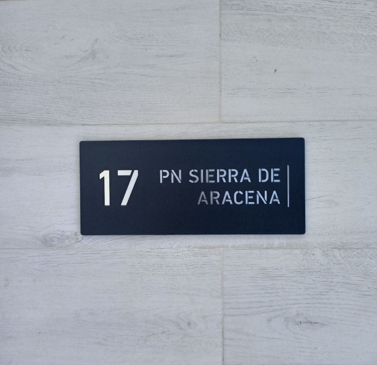 Customer photo review of Numero civico e testo modello Stencil Horizontal