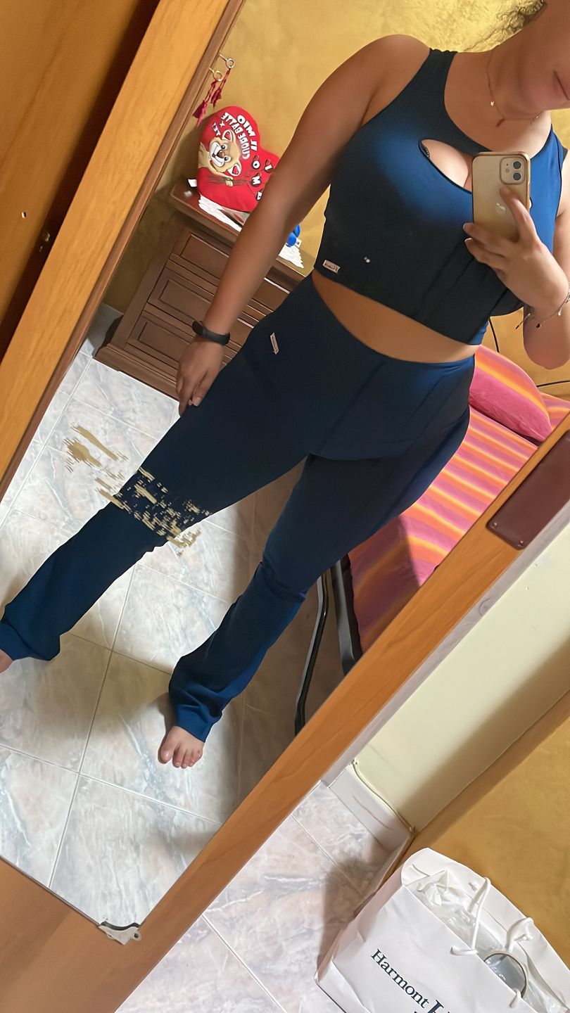 Customer photo review of Leggings a zampa di elefante Blu Petrolio