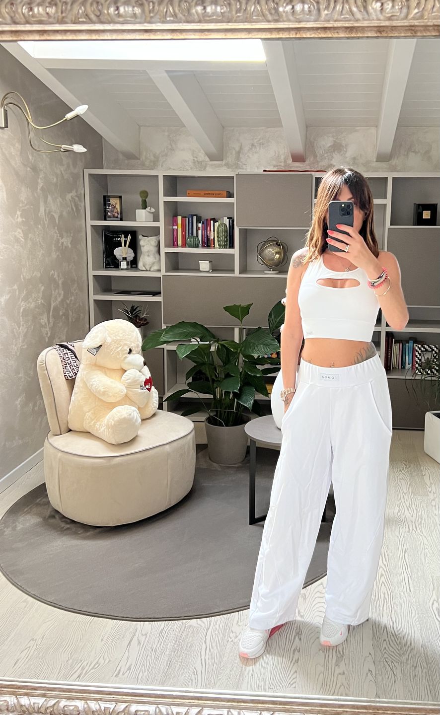 Customer photo review of Pantalone Frida Baggy Bianco